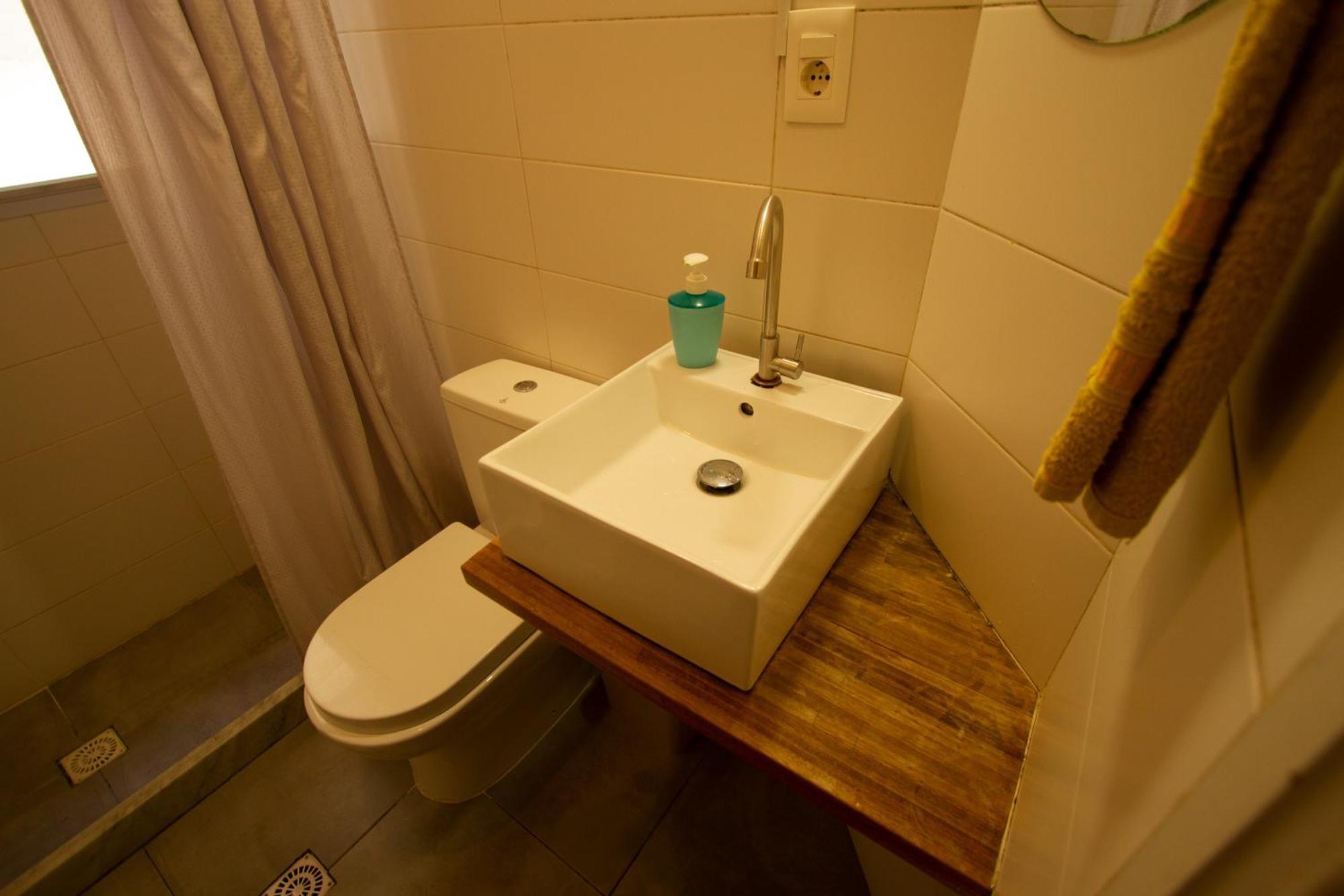 Yh Hostel Montevideo Exterior photo